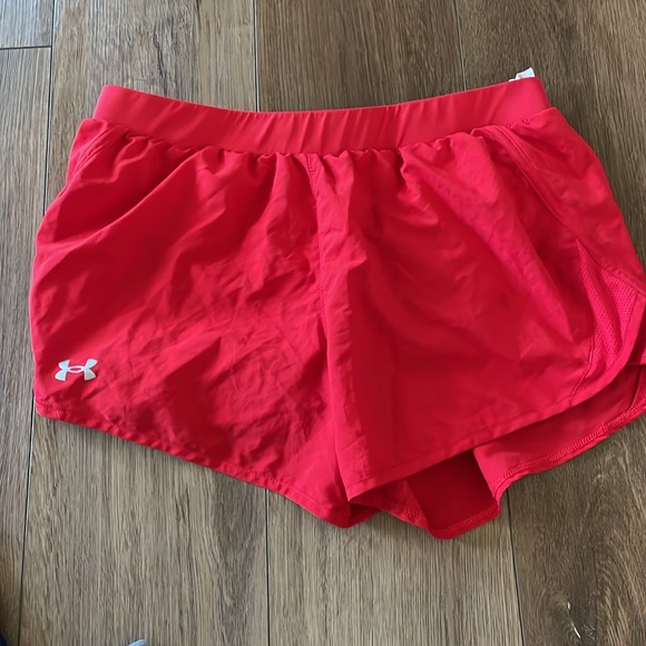 Under Armour Track Short Bundle - Picture 2 of 4